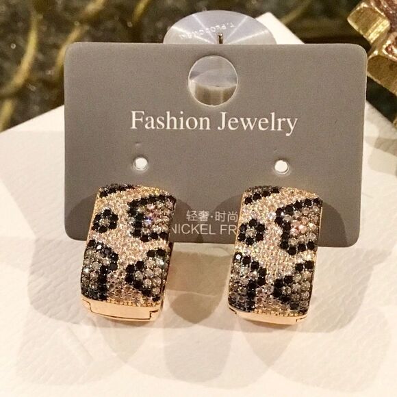 LEOPARD PRINTS PAVE 14K GOLD PLATED HOOP EARRINGS SMOKY AND BLACK DIAMONDS - Picture 4 of 4